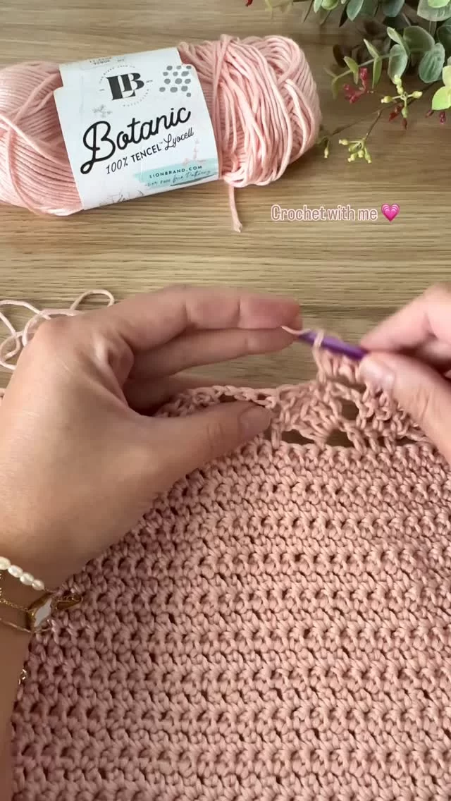 How to Arm Knit a Floor Pouf: Easy Steps for Cozy Decor